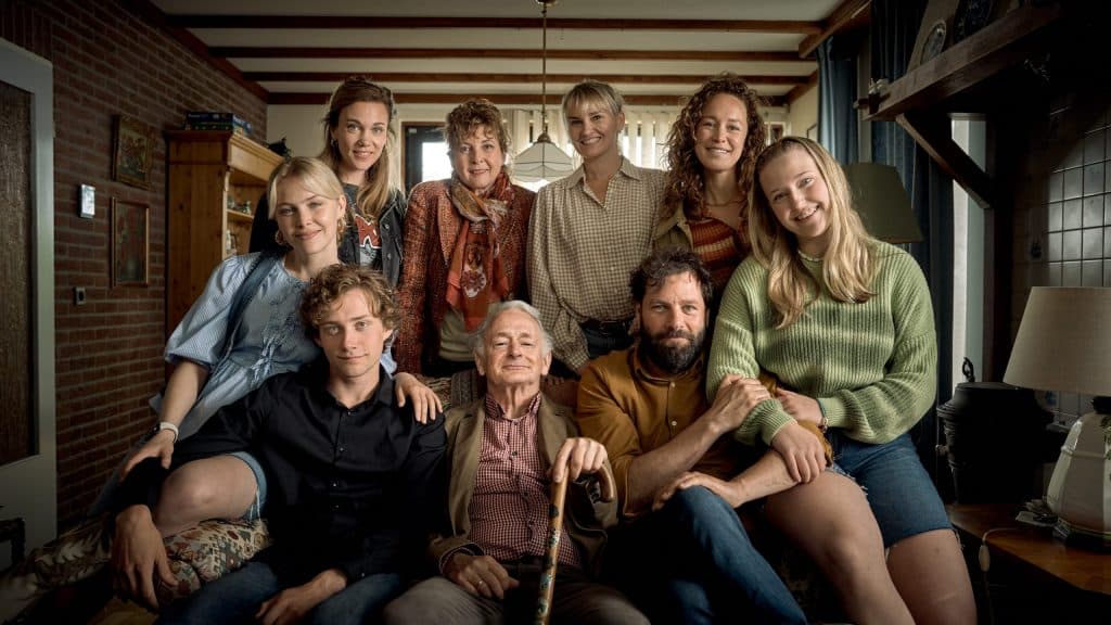 FILM WOESTE GROND ONTHULT VOLLEDIGE CAST